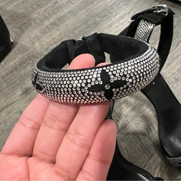 🧊💍🖤Louis Vuitton Appeal Sandlas Heels 🖤🧊💍 - Picture 6 of 9